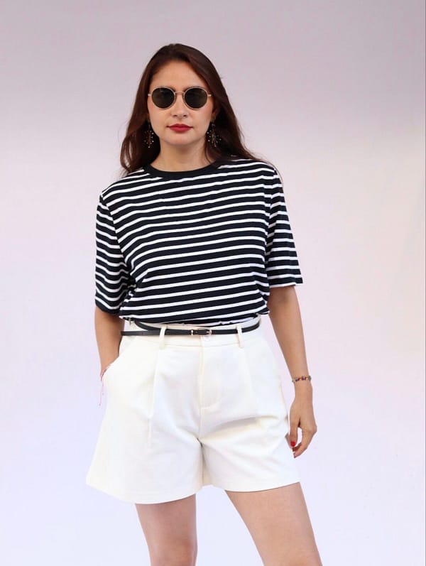 Camisa marinera negra con rayas blanca oversize
