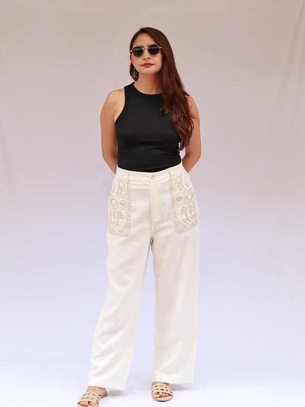 Pantalón bordado floral